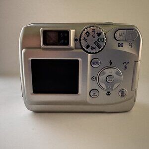 Nikon Coolpix 2200